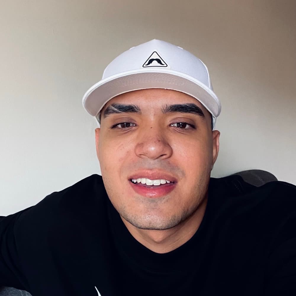 Hola, soy Mateo.
